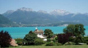 Lac d’Annecy : Trouver une plage protégée des ondes électromagnétiques